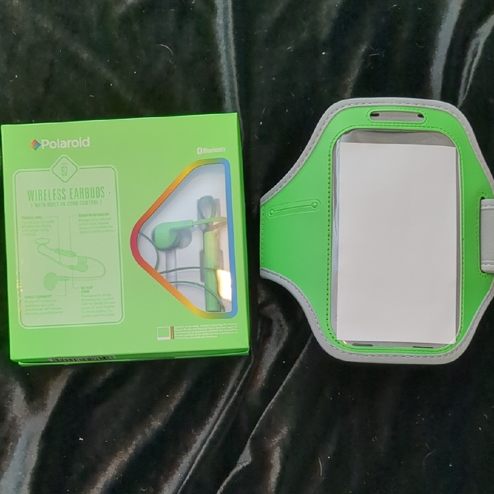Polaroid Green Wireless Earbuds with Armband